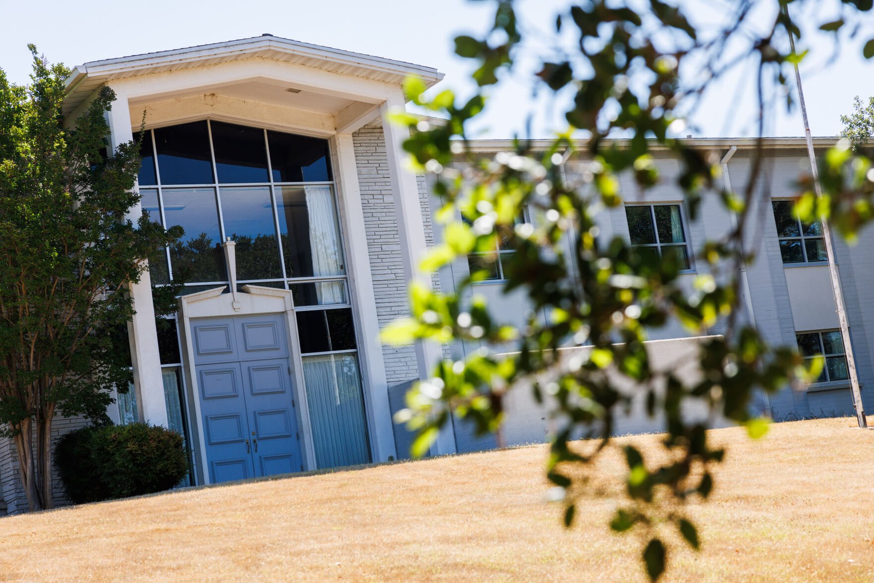 California lawmaker advances bill to speed opening of residential day care centers