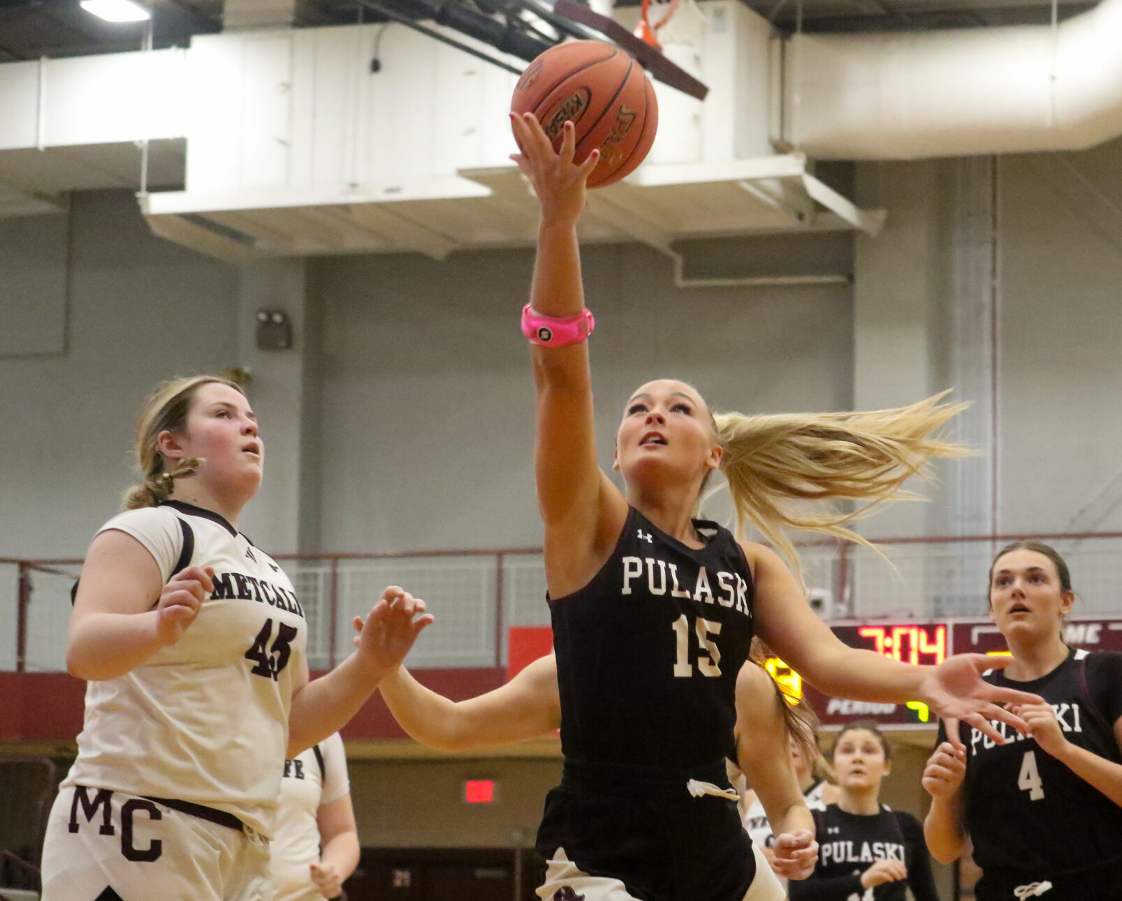 SPORTS ROUNDUP: Lady Maroons take down Metcalfe on the road