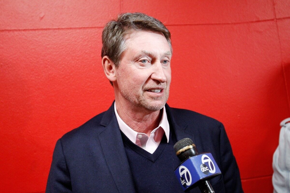 Wayne Gretzky Makes Clear Choice Between USA, Canada
