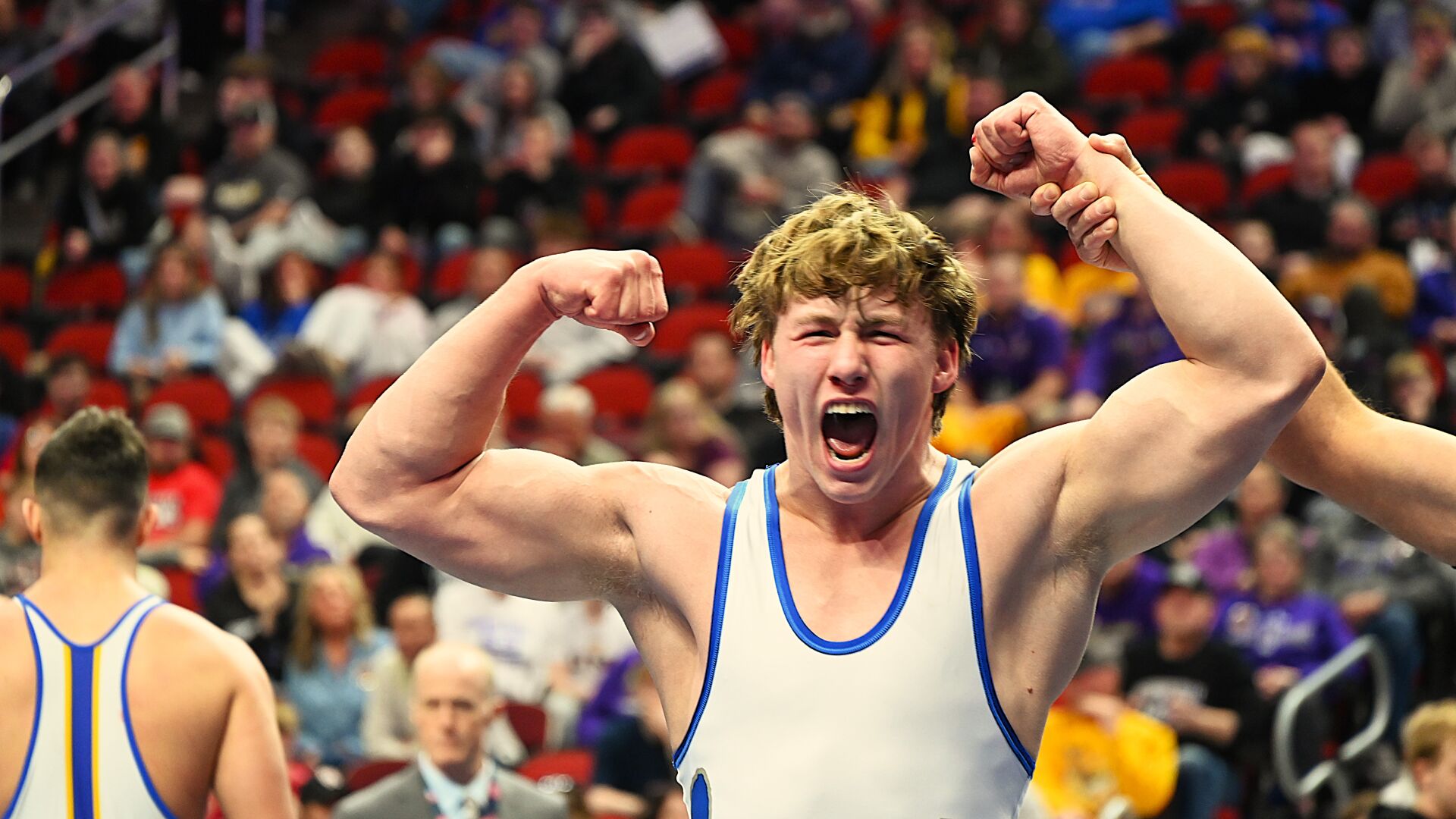 State wrestling: Woodbury Central’s Wright claims 1A state title at 215, four others take second