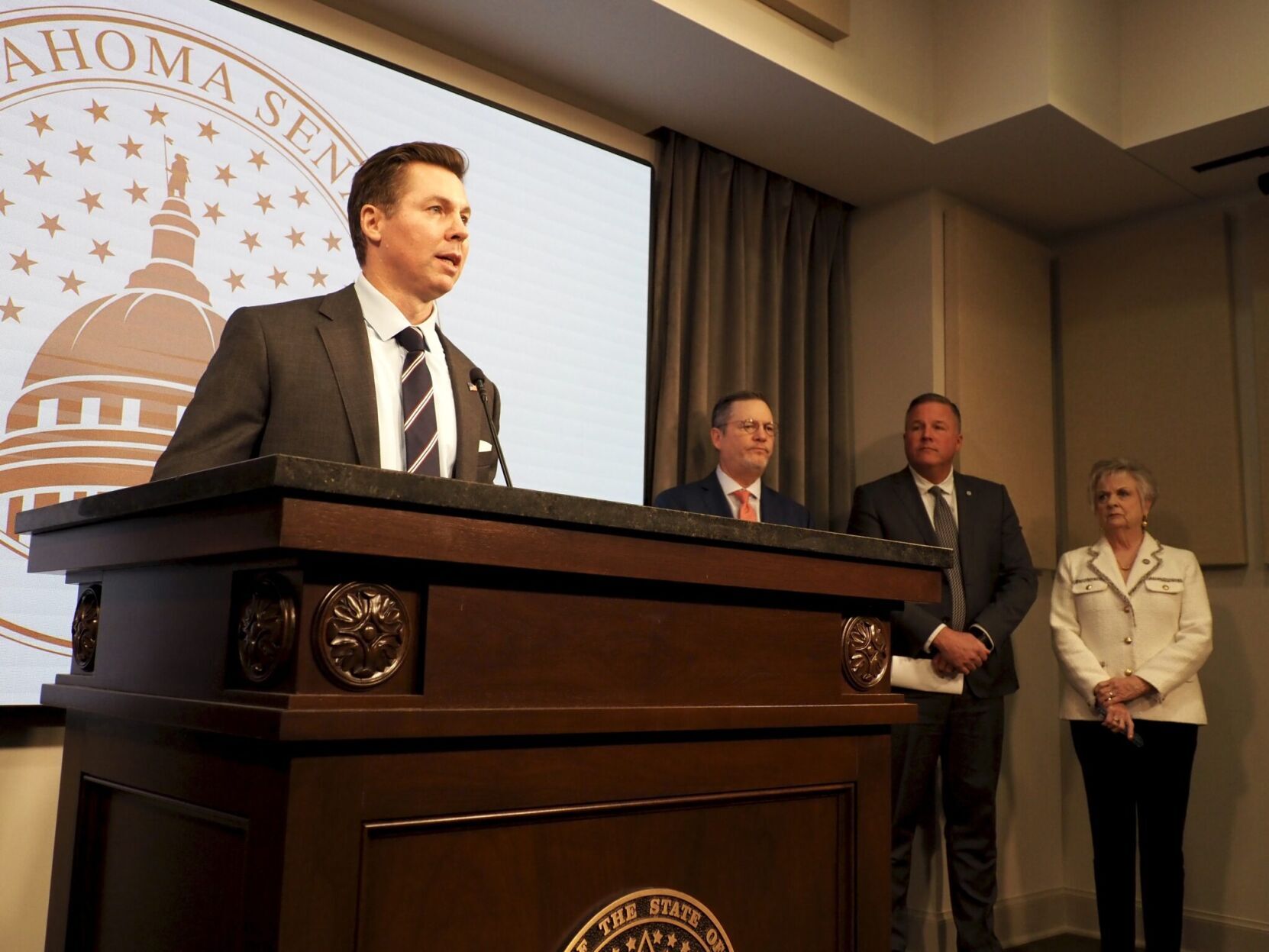 Senate plan would spend $254M to improve reading scores, raise Oklahoma teacher pay