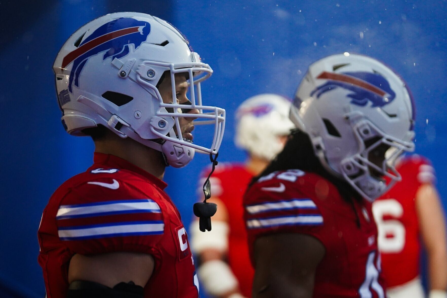 Strong class of linebackers provides Bills with versatile options