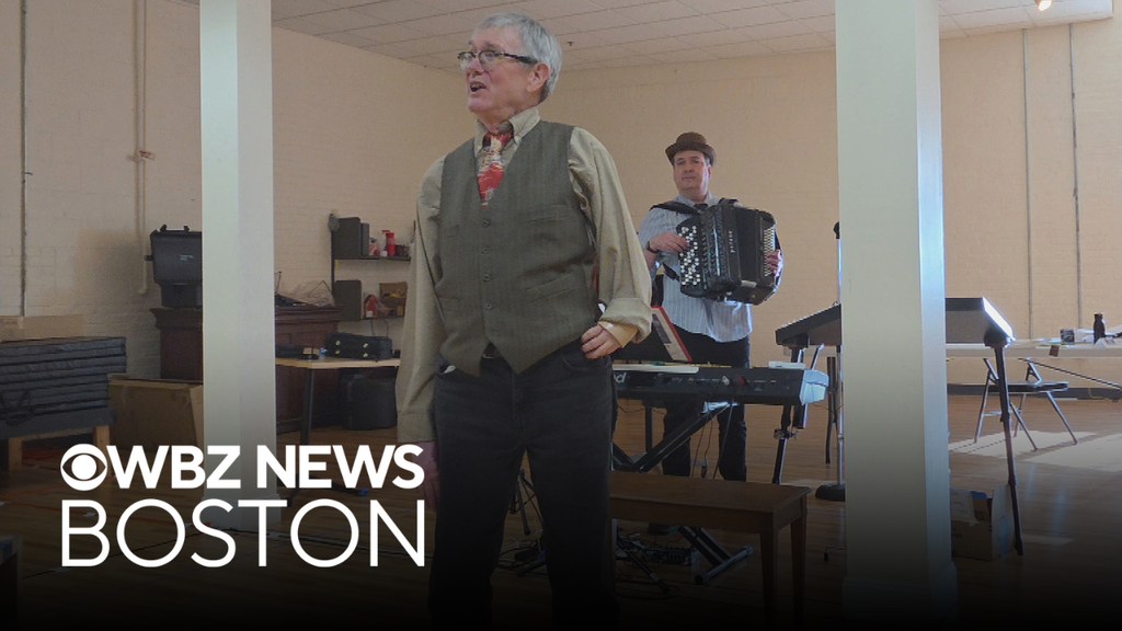 Storyteller Kevin Kling brings new show “Unraveled” to Lowell