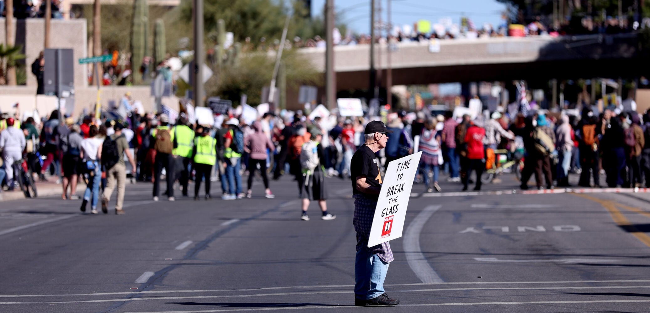 Arizona lawmakers push bill that could make some protesters felons