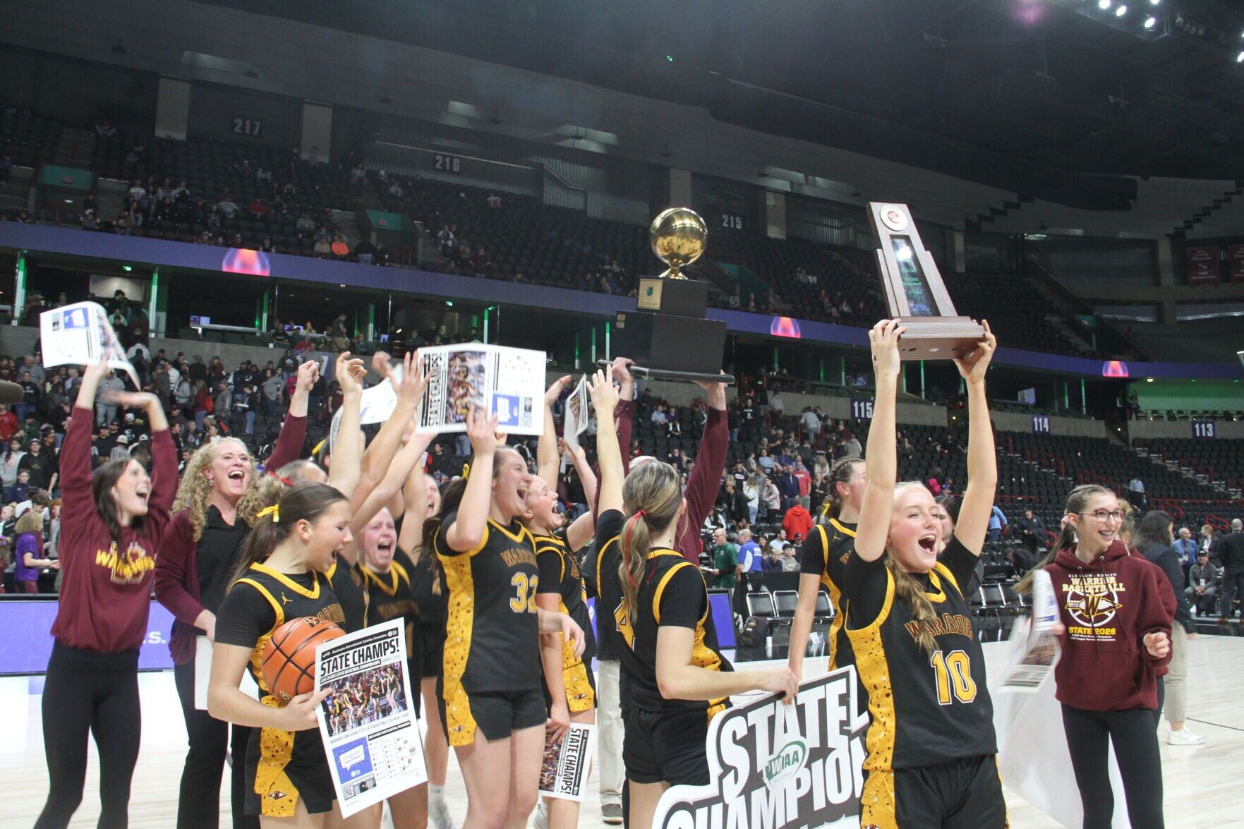 STATE CHAMPIONS!!! Cle Elum-Roslyn Warriors take first state title since ’92-93