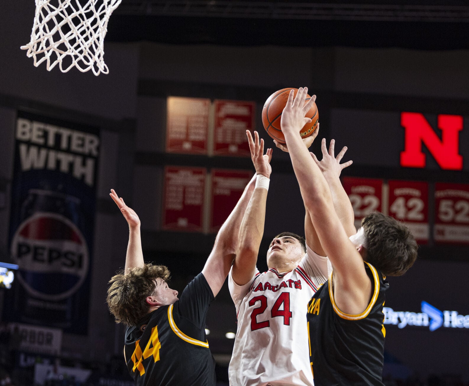 Class B: Hot-shooting Scottsbluff cruises past Gretna East
