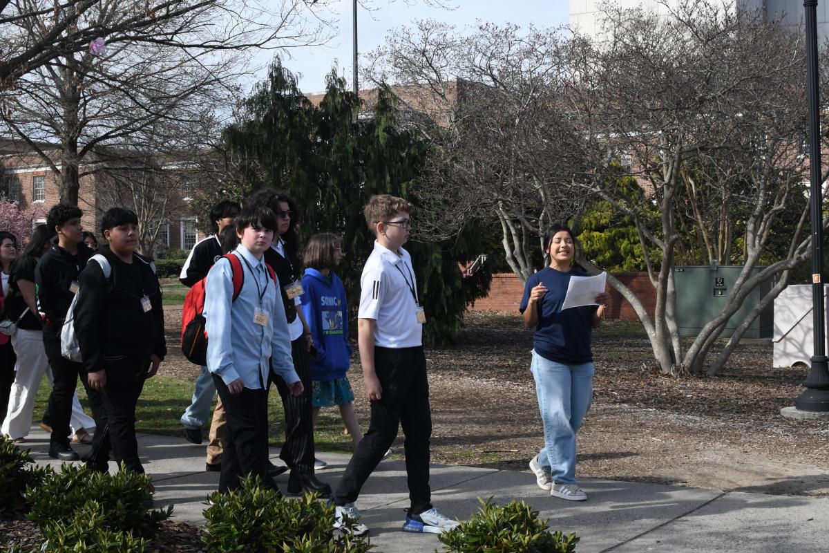 Diplomatic program ‘Conexiones’ promotes bilingualism among North Carolina students