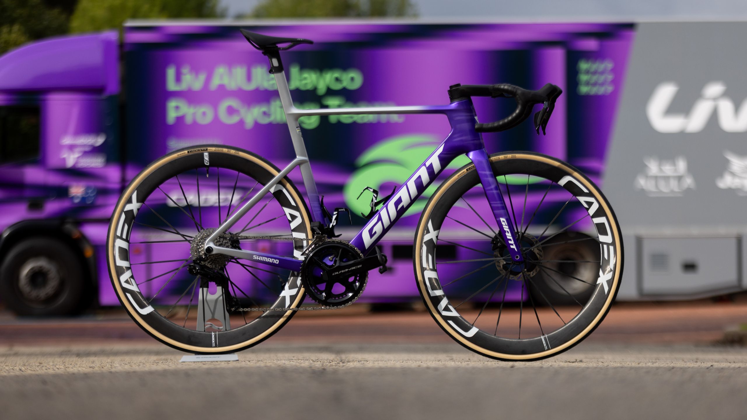 Giant launches new Propel that’s lighter and stiffer, but it’s left me asking a big question about ‘new’ bikes