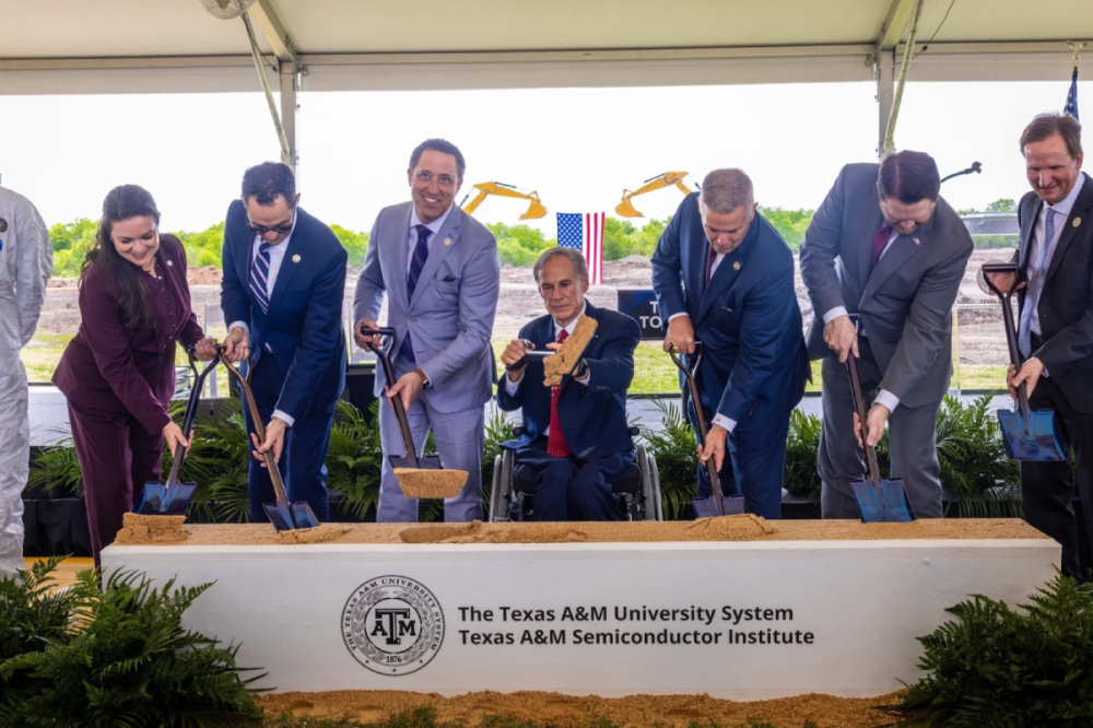 Abbott calls for ‘microchip independence’ at Texas A&M Semiconductor Institute groundbreaking