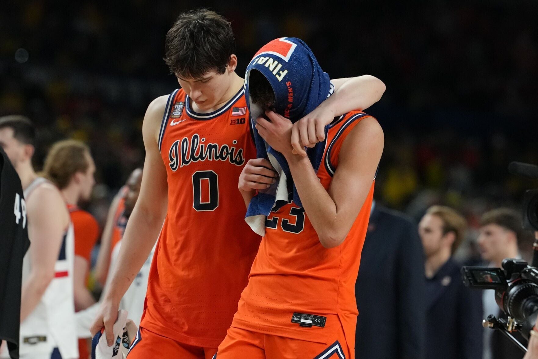 ‘We were just special’: Eclectic group of Illinois players says emotional goodbye after memorable season ends