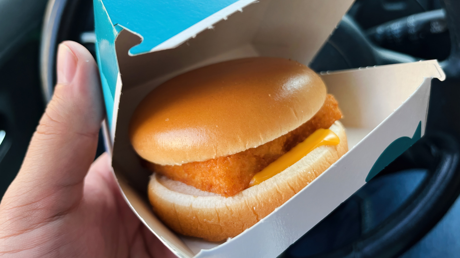 This Popeyes Sandwich Might Be Better Than McDonald’s Filet-O-Fish, According To Customers
