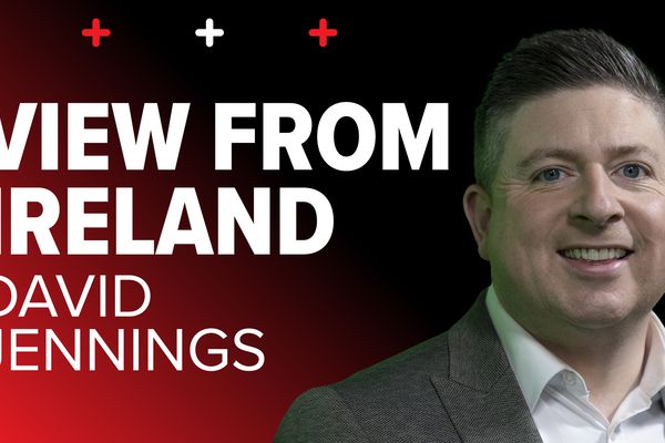 ‘He could have most of the field in trouble by the home turn ‘ – can David Jennings follow up his 8-1 winner the last time he was in the chair?