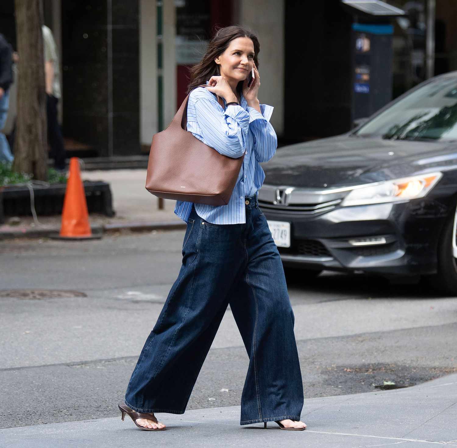 Katie Holmes Wore Cuyana’s Rich-Looking System Tote
