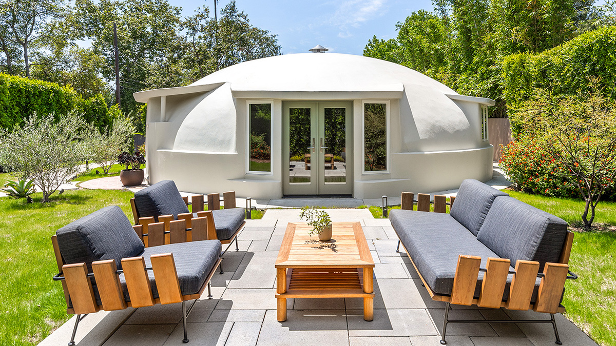 Wallace Neff’s Last-Surviving Airform House Just Hit the Market in Pasadena