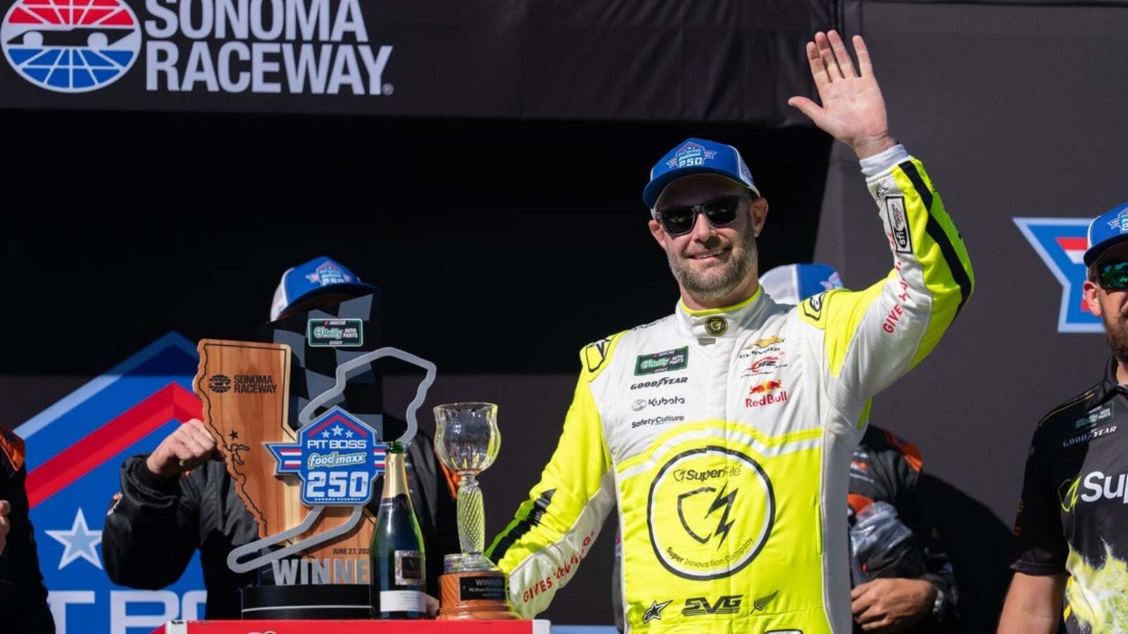 Shane van Gisbergen nabs final road-course trophy of ’26 at Sonoma