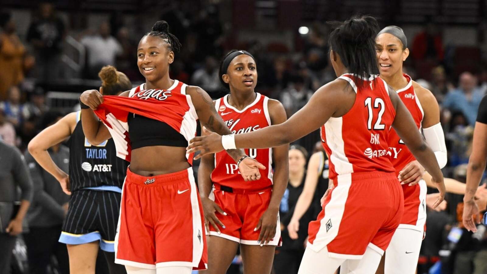 A’ja Wilson shakes of injury scare to lead Aces over Sky