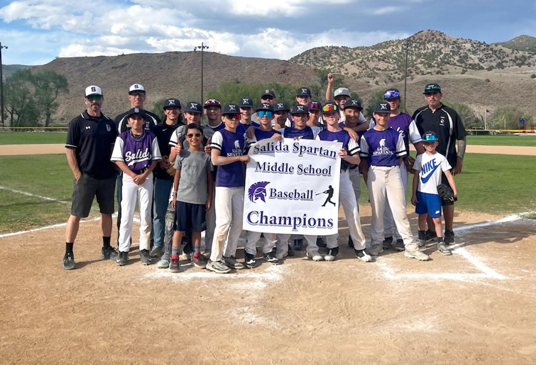 SMS varsity baseball team has undefeated season