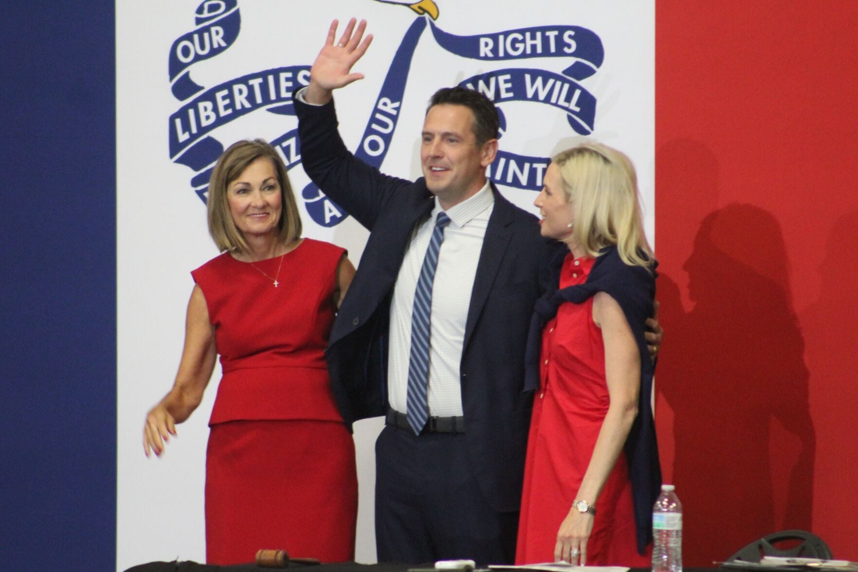 Primary winners Lahn, Turek debut at Iowa party conventions
