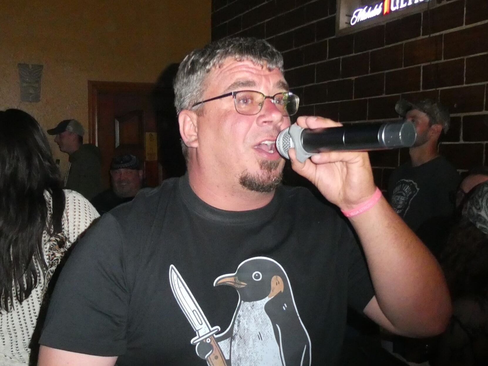 Last call at Zombie Club: Long-time patrons sing farewell to beloved dive bar