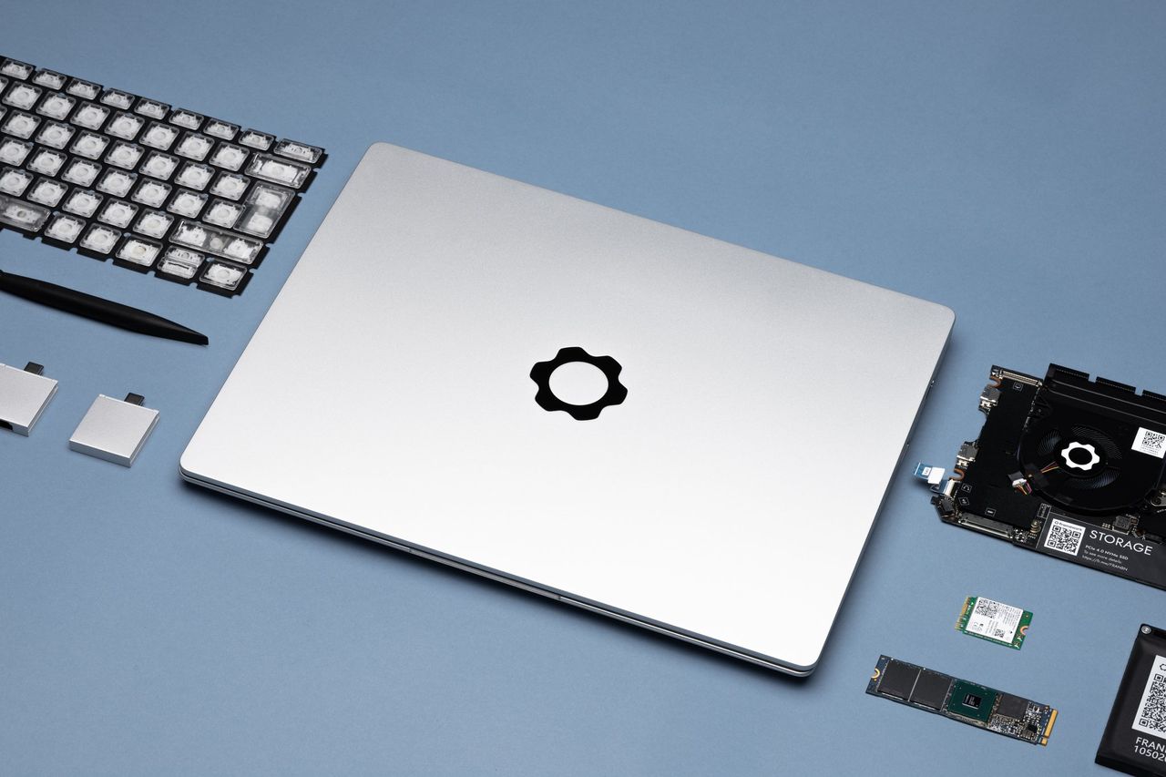 Framework Laptop’s price decrease comes with a jab at Apple and an ominous warning