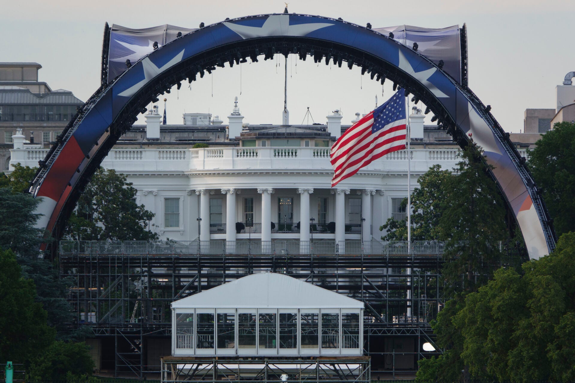 UFC White House provided a big boost as new weather update eases Dana White’s concerns