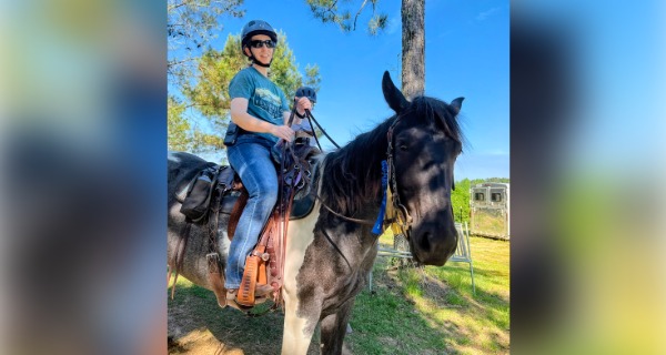 Saddles and Spurs hosts obstacle course