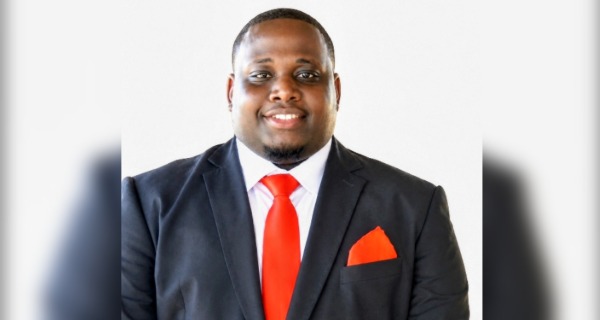 Davidson announces commission candidacy