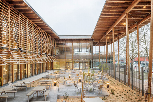 CROUS student restaurant / BPM Architectes
