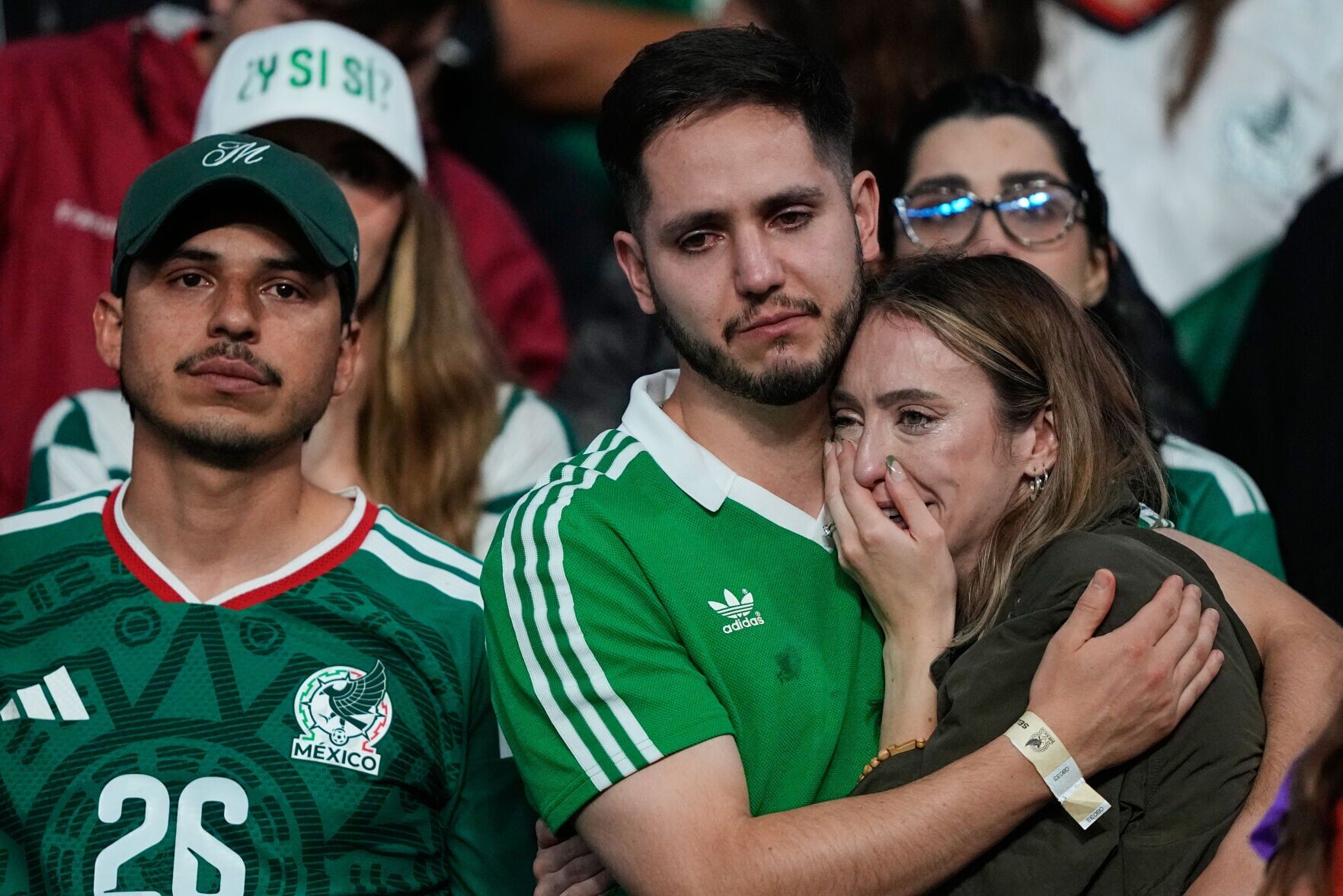 Mexico disbands and comes back to earth after another World Cup exit in the round of 16