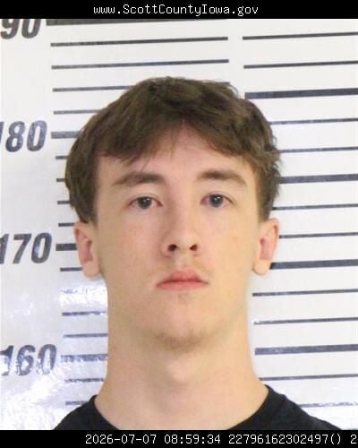 Davenport man faces sexual abuse, child exploitation charges