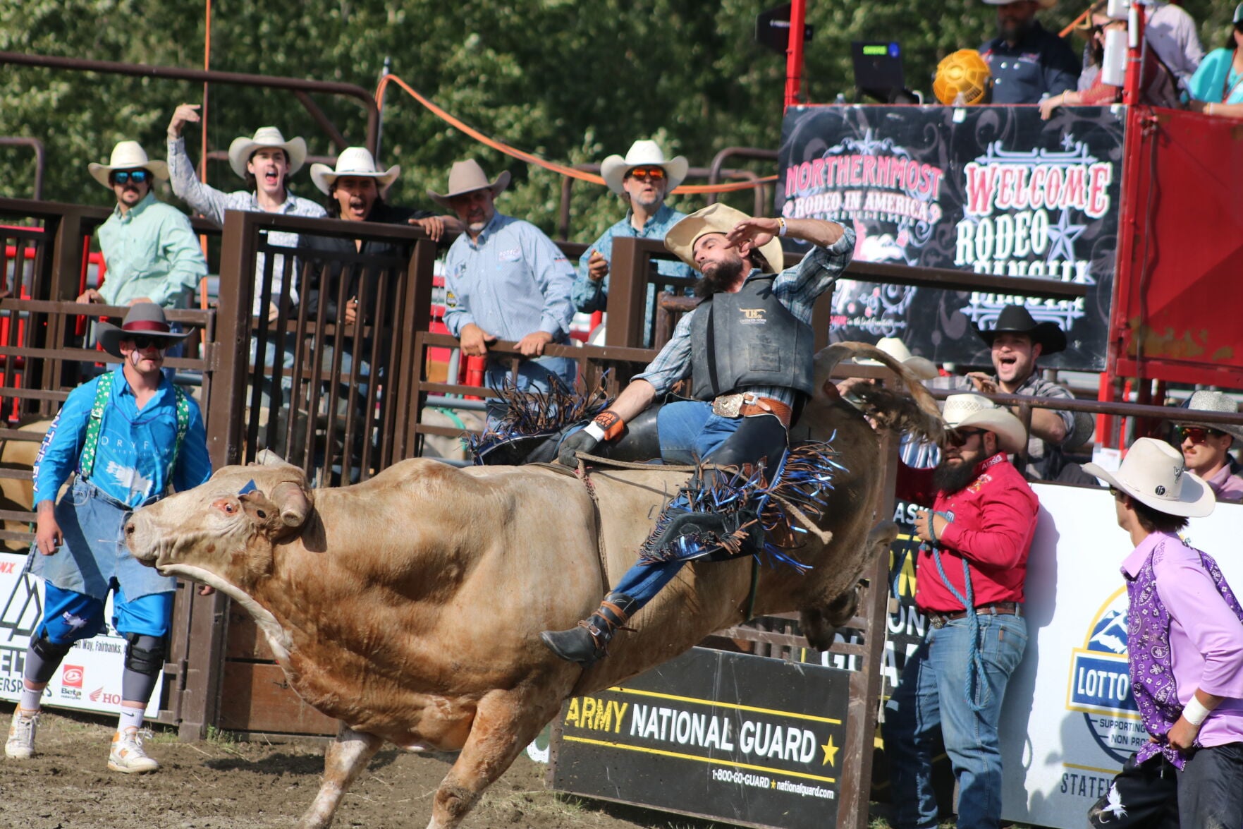 Golden Days Rodeo and Music Festival rocks in front of jam-packed crowd