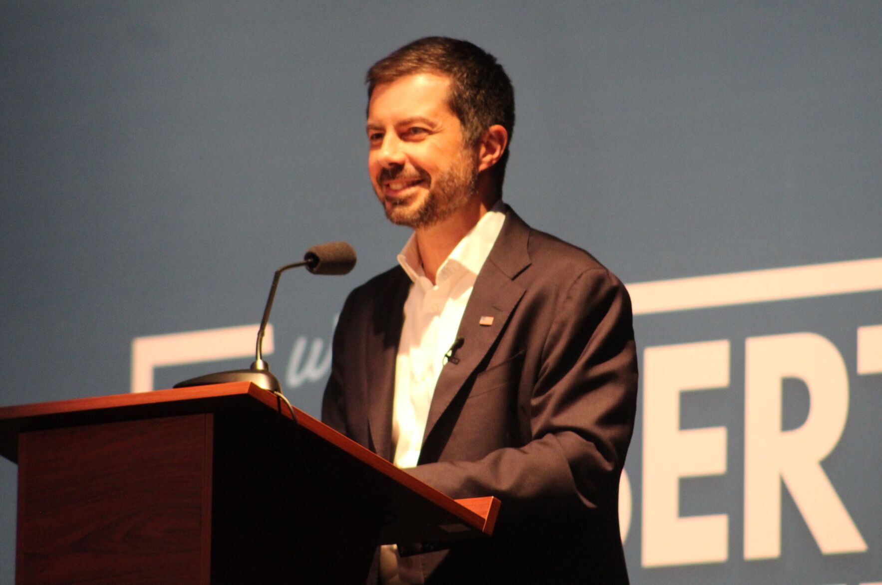 Buttigieg in Iowa: Democrats ‘in this moment’ can do it