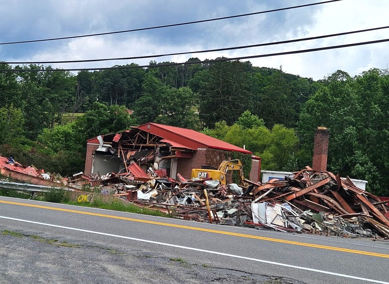 First of three old schools demolished in Mercer