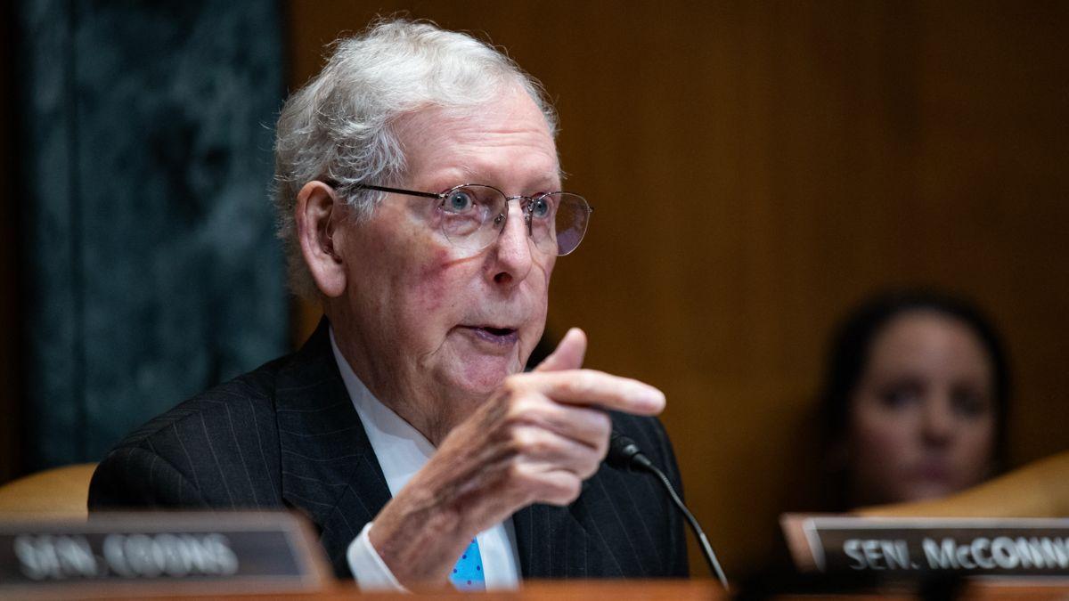 Mitch McConnell Health Mystery Intensifies: Man Seen at Kentucky Senator’s Home Claims to Be ‘Watching the House’ as Politician Begs for Answers
