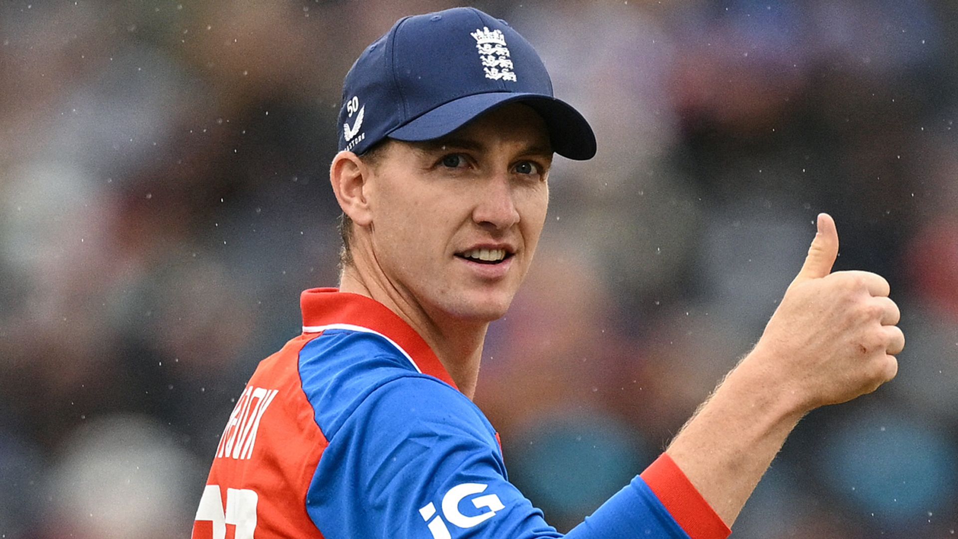 England on brink of dethroning India to reach world T20 summit