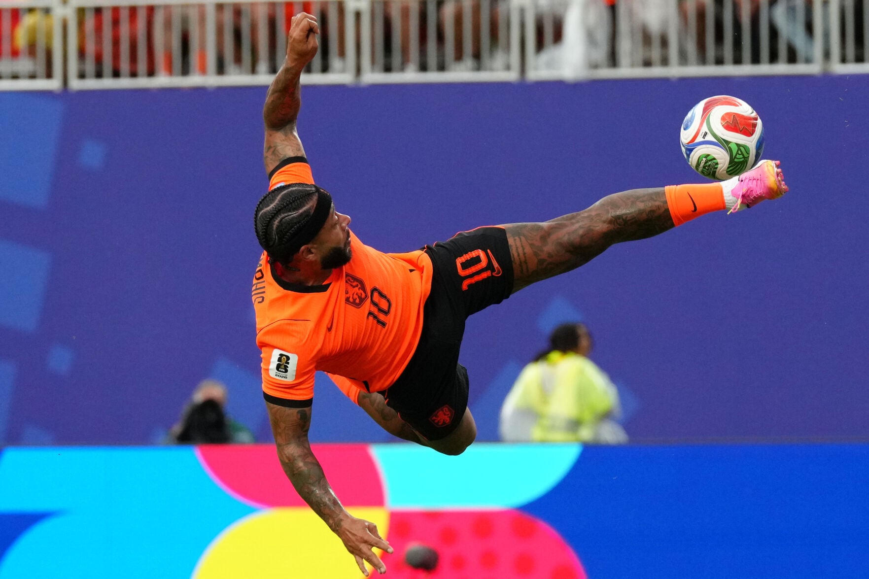 Depay upset after saying Brazilian club Corinthians broke agreement to extend contract